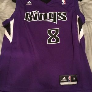Rudy gay Sacramento Kong’s jersey